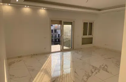 Apartment - 3 Bedrooms - 3 Bathrooms for rent in The Courtyards - Sheikh Zayed Compounds - Sheikh Zayed City - Giza