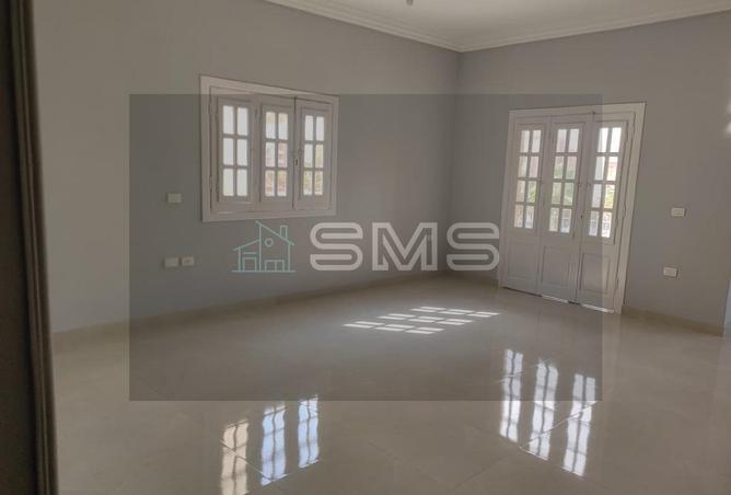 8595701 - Property Image 3