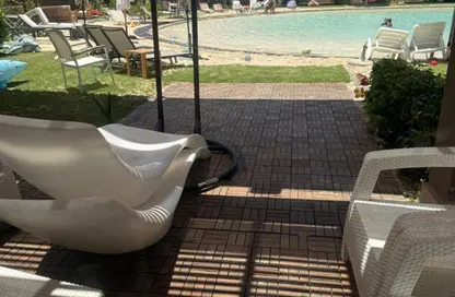 كبينه - غرفة نوم - 2 حمامات للايجار في هاسييندا باي - سيدي عبد الرحمن - الساحل الشمالي