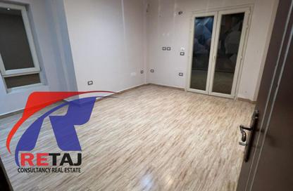 Apartment - 3 Bedrooms - 2 Bathrooms for rent in Al Gezira St. - South Investors Area - New Cairo City - Cairo