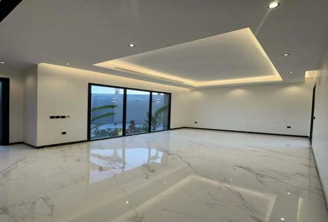 56240403 - Property Image 2