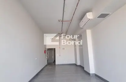 مساحات مكتبية - استوديو - 2 حمامات للايجار في ذا واتر واى - المستثمرين الشمالية - مدينة القاهرة الجديدة - القاهرة