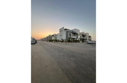 Townhouse - 4 - 4 for sale in Wesal City - El Shorouk Compounds - Shorouk City - Cairo