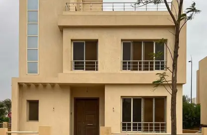 فيلا - 5 غرف نوم - 6 حمامات للبيع في جراند هايتس - التوسعات الشمالية - مدينة 6 أكتوبر - الجيزة