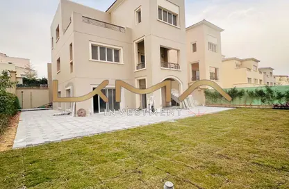 Villa - 4 Bedrooms - 5 Bathrooms for rent in Uptown Cairo - Mokattam - Cairo