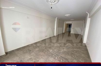 Apartment - 3 - 2 for sale in Nady Smouha Al Riyadi St. - Smouha - Hay Sharq - Alexandria