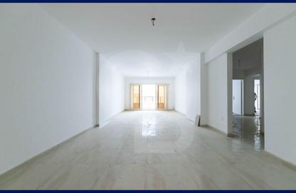 Apartment - 3 Bedrooms - 3 Bathrooms for rent in Alexandria Agriculture Road - El Rabaa El Nasrya - Hay Sharq - Alexandria
