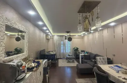 Apartment - 3 Bedrooms - 2 Bathrooms for sale in Hadayek Al Mohandessin - 4th District - Sheikh Zayed City - Giza