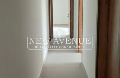 شقة - 3 غرف نوم - 3 حمامات للبيع في كمبوند البروج - كمبوندات الشروق - مدينة الشروق - القاهرة