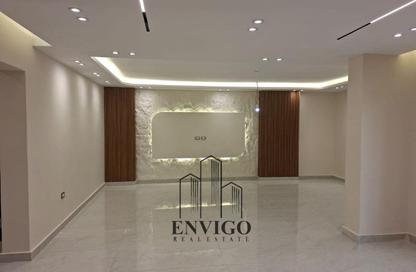 Apartment - 3 - 2 for sale in Mokhles Al Alfy St. - 1st Zone - Nasr City - Cairo