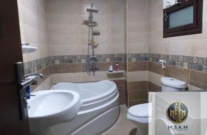 Apartment - 4 Bedrooms - 2 Bathrooms for rent in Zizinia St. - South Investors Area - New Cairo City - Cairo