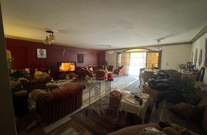 Apartment - 3 Bedrooms - 2 Bathrooms for sale in Dr Mahmoud Hoballah St. - 8th Zone - Nasr City - Cairo