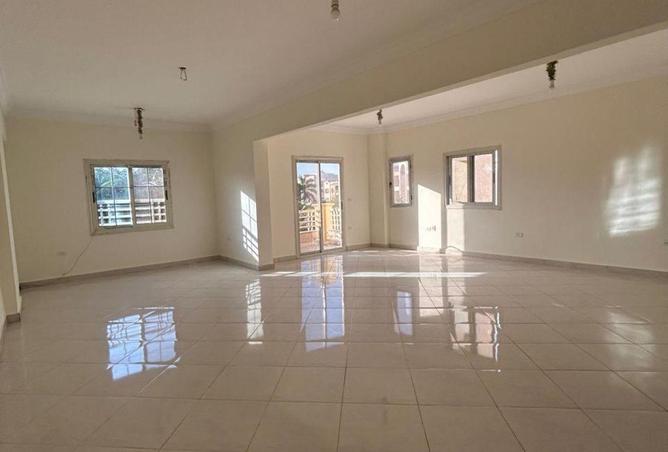 8605899 - Property Image 3