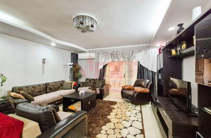 Apartment - 4 Bedrooms - 3 Bathrooms for sale in Khalil Mutran St. - Saba Basha - Hay Sharq - Alexandria