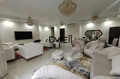 فيلا - 3 غرف نوم - 3 حمامات للايجار في پريڤادو - مدينتي - القاهرة