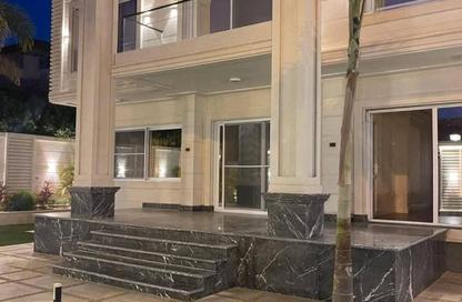 Villa - 4 Bedrooms - 4 Bathrooms for sale in Royal City - Sheikh Zayed Compounds - Sheikh Zayed City - Giza