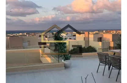 Chalet - 3 Bedrooms - 4 Bathrooms for sale in Hacienda White - Sidi Abdel Rahman - North Coast