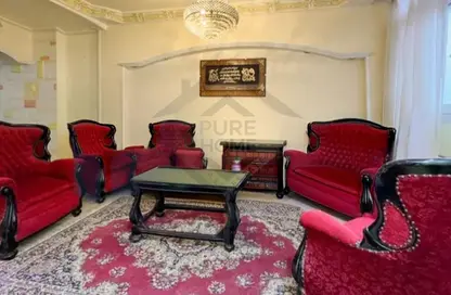 شقة - 2 غرف نوم - 2 حمامات للبيع في شارع شعراوي - لوران - حي شرق - الاسكندرية