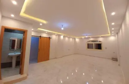 Apartment - 3 Bedrooms - 2 Bathrooms for sale in Al Gezira St. - South Investors Area - New Cairo City - Cairo Apartment - 3 Bedrooms - 2 Bathrooms for sale in Al Gezira St. - South Investors Area - New Cairo City - Cairo