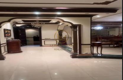 Apartment - 4 Bedrooms - 3 Bathrooms for sale in Mohammed Farid Axis - District 4 - The 5th Settlement - New Cairo City - Cairo