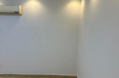 Office Space - Studio - 1 Bathroom for rent in Dr Hassan Al Sherif St. - 8th Zone - Nasr City - Cairo