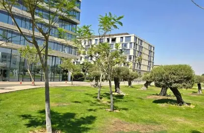 مساحات مكتبية - 3 غرف نوم - 2 حمامات للبيع في ذا بورتال - بيفرلي هيلز - كمبوندات الشيخ زايد - الشيخ زايد - الجيزة