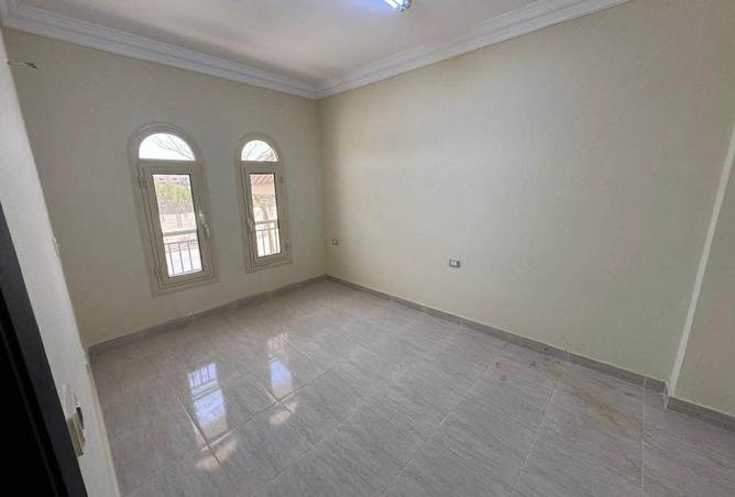 102075997 - Property Image 2