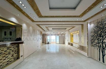 Apartment - 3 Bedrooms - 3 Bathrooms for sale in Camp Chezar - Hay Wasat - Alexandria