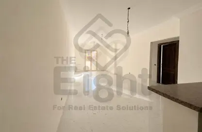 Apartment - 3 Bedrooms - 2 Bathrooms for sale in Canal Al Mahmoudya Bahari St. - Moharam Bek - Hay Wasat - Alexandria