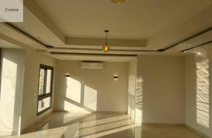 Villa - 3 - 4 for sale in Eastown - 5th Settlement Compounds - The 5th Settlement - New Cairo City - Cairo
