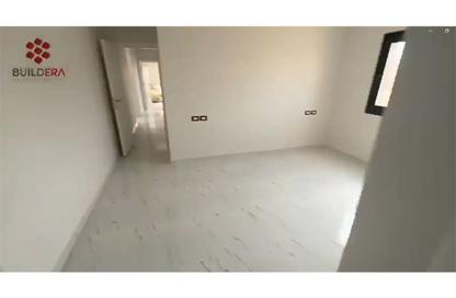 Apartment - 3 Bedrooms - 2 Bathrooms for sale in Bait Alwatan - The 5th Settlement - New Cairo City - Cairo