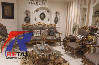 Apartment - 3 Bedrooms - 2 Bathrooms for sale in Sakaliya St. - 6th Zone - Nasr City - Cairo