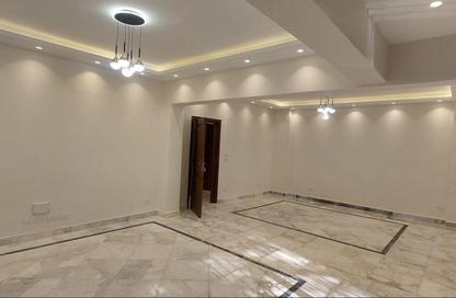 Apartment - 3 Bedrooms - 2 Bathrooms for rent in Al Hussein St. - Dokki - Giza