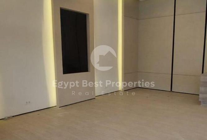 81832993 - Property Main Image