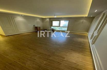 Apartment - 3 Bedrooms - 2 Bathrooms for sale in Mountain View iCity - 5th Settlement Compounds - The 5th Settlement - New Cairo City - Cairo Apartment - 3 Bedrooms - 2 Bathrooms for sale in Mountain View iCity - 5th Settlement Compounds - The 5th Settlement - New Cairo City - Cairo