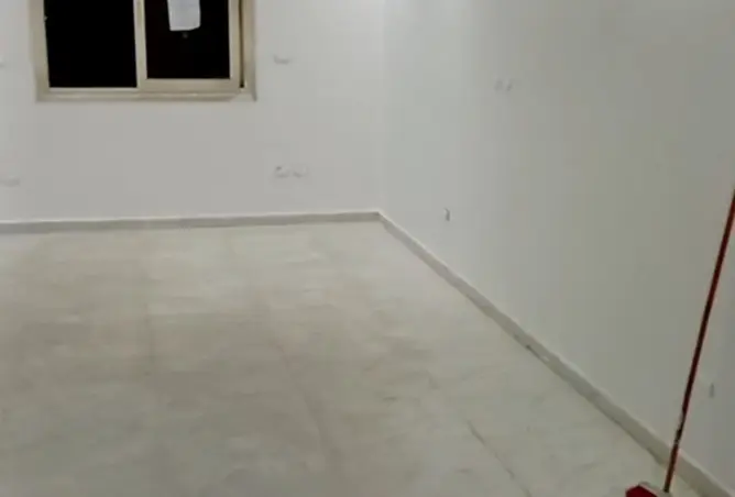 121658290 - Property Image 2