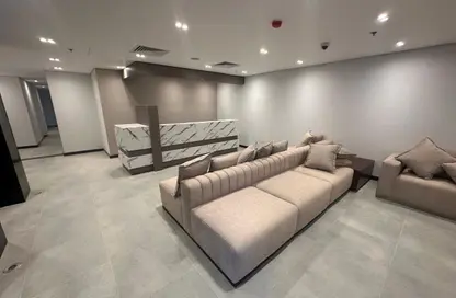 عيادة - غرفة نوم - 1 حمام للايجار في سنترال افينيو - الحي الثاني - الشيخ زايد - الجيزة