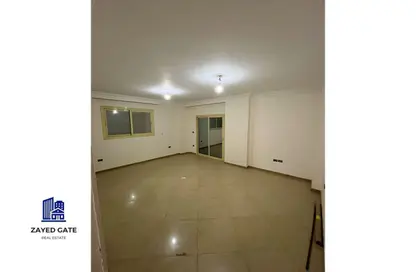 شقة - 3 غرف نوم - 2 حمامات للايجار في شارع البستان - الحي التاسع - الشيخ زايد - الجيزة