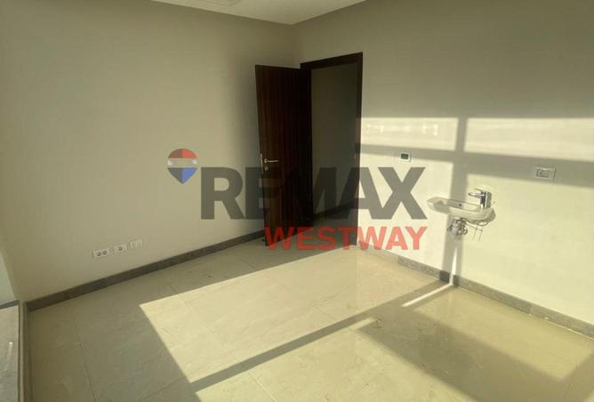 2ObpZDtxpb6 - Property Image 3