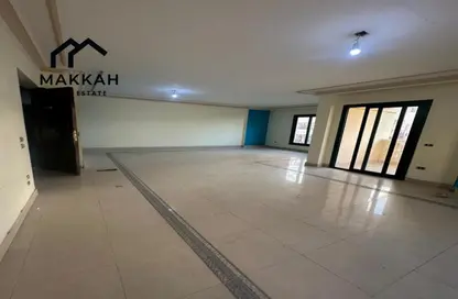 Office Space - 3 Bedrooms - 2 Bathrooms for rent in Salah Salem St. - Roxy - Heliopolis - Masr El Gedida - Cairo