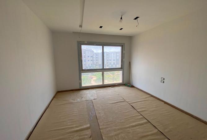 98012354 - Property Image 2