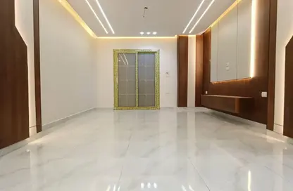 شقة - 3 غرف نوم - 2 حمامات للبيع في البوابة الرابعة - مينا - حدائق الاهرام - الجيزة