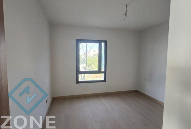 97718595 - Property Image 3