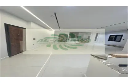 شقة - 3 غرف نوم - 3 حمامات للبيع في شارع البستان - الحي التاسع - الشيخ زايد - الجيزة