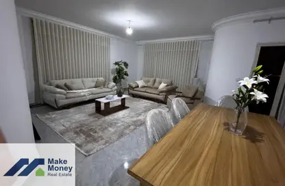 شقة - 3 غرف نوم - 2 حمامات للايجار في شرق الاكاديمية - مدينة القاهرة الجديدة - القاهرة