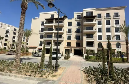Apartment - 3 Bedrooms - 3 Bathrooms for sale in Village West - Sheikh Zayed Compounds - Sheikh Zayed City - Giza