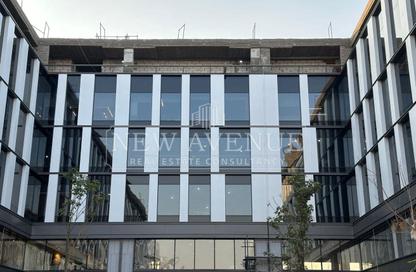 مساحات مكتبية - استوديو - 2 حمامات للبيع في بارك ستريت - الطريق الدائري - التجمع الخامس - مدينة القاهرة الجديدة - القاهرة