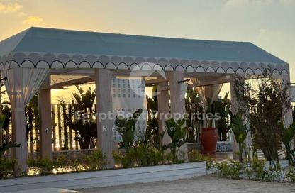 شاليه - 2 غرف نوم - 3 حمامات للبيع في چون - راس الحكمة - الساحل الشمالي شاليه - 2 غرف نوم - 3 حمامات للبيع في چون - راس الحكمة - الساحل الشمالي