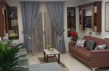 Apartment - 3 Bedrooms - 1 Bathroom for rent in Gardenia City Compound Nasr City - Zahraa Madinat Nasr - Nasr City - Cairo