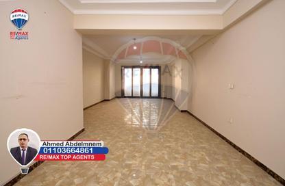 Apartment - 3 Bedrooms - 3 Bathrooms for sale in Laurent - Hay Sharq - Alexandria